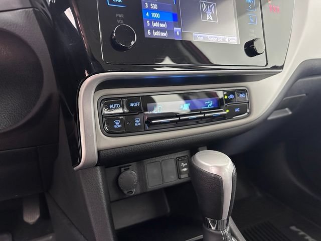 Used 2019 Toyota Corolla LE FWD image 25