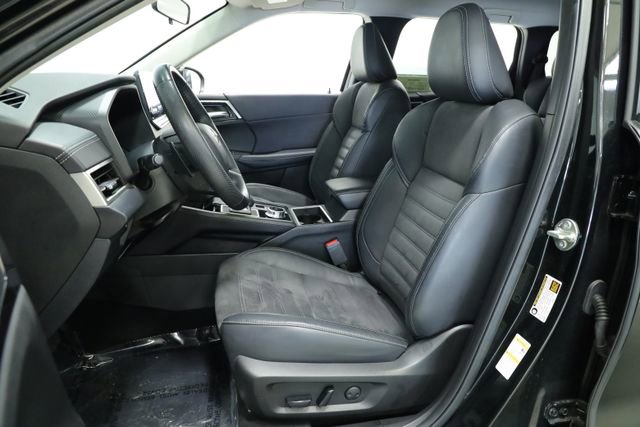 Used 2023 Mitsubishi Outlander SE FWD image 24