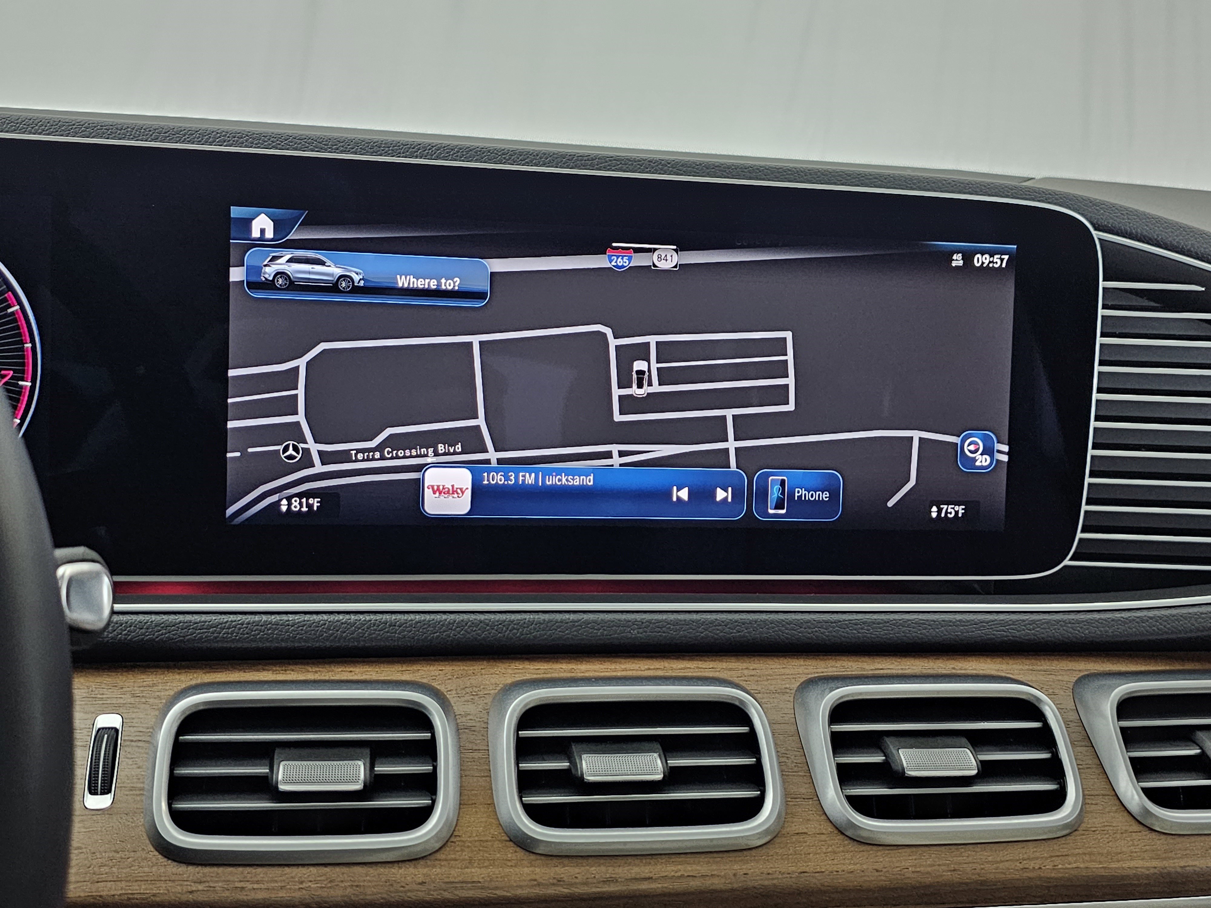 Used 2025 Mercedes-Benz GLE 450 4MATIC image 39