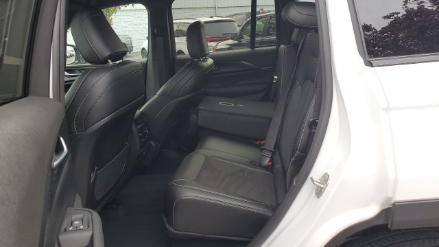 Certified 2023 Jeep Grand Cherokee Altitude AWD/4WD image 19