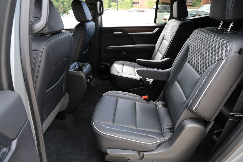 Used 2026 GMC Acadia Denali w/ LPO, Floor Liner Package AWD/4WD image 19