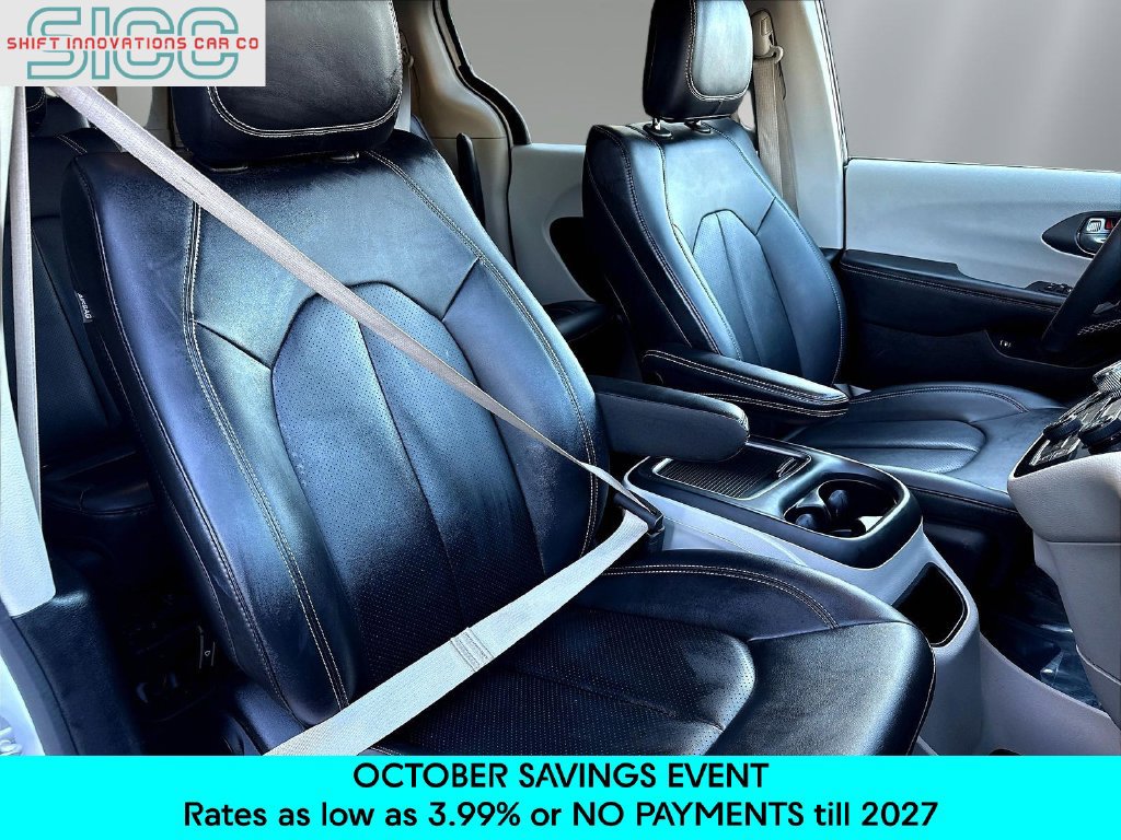 Used 2024 Chrysler Pacifica Limited FWD image 32