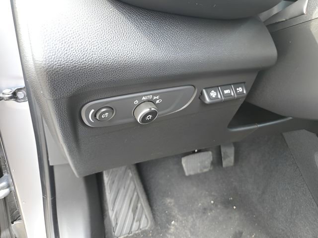 Used 2021 Buick Envision Essence w/ Technology Package I image 12