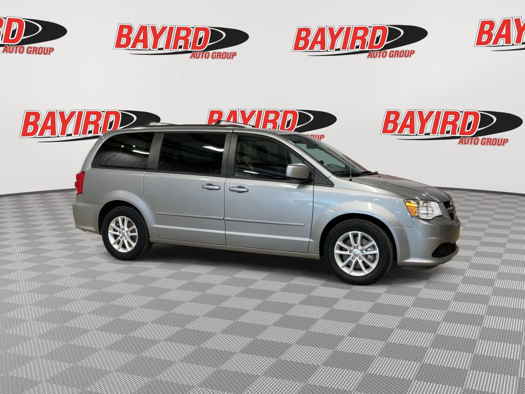 Used 2016 Dodge Grand Caravan SXT w/ Rear Park Assist Package FWD image 2