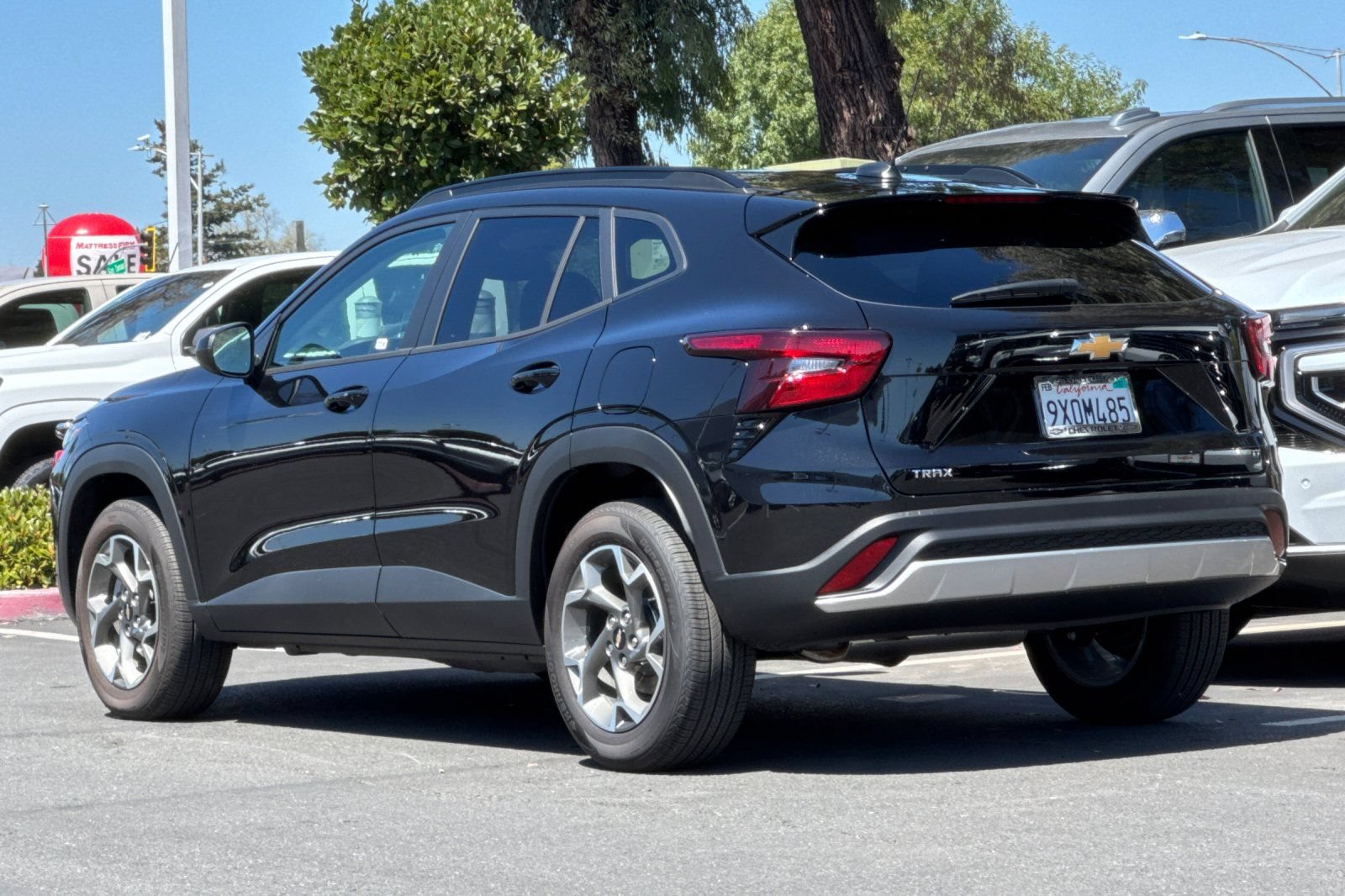 Used 2026 Chevrolet Trax LT w/ Sunroof Package FWD image 7