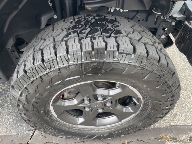 Used 2023 Jeep Gladiator Rubicon w/ Trailer Tow Package image 17