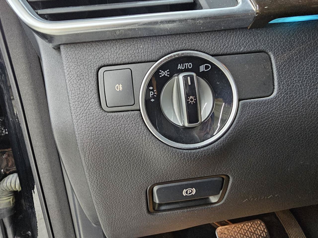 Used 2015 Mercedes-Benz GL 450 4MATIC image 37