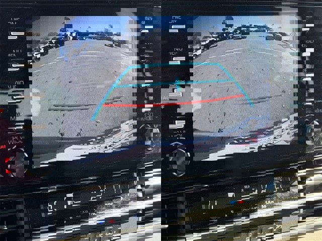 Certified 2024 Toyota Sienna LE image 18