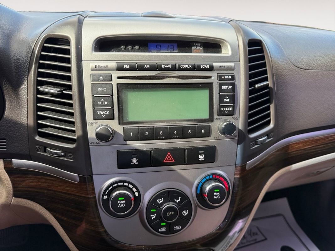 Used 2011 Hyundai Santa Fe GLS image 11