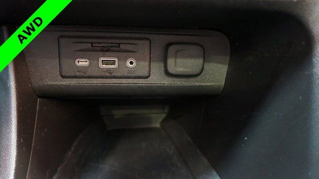 Used 2020 Buick Encore GX Essence w/ Experience Buick Package image 19