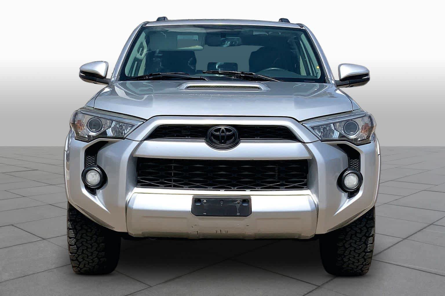Used 2018 Toyota 4Runner TRD Off-Road Premium AWD/4WD image 4