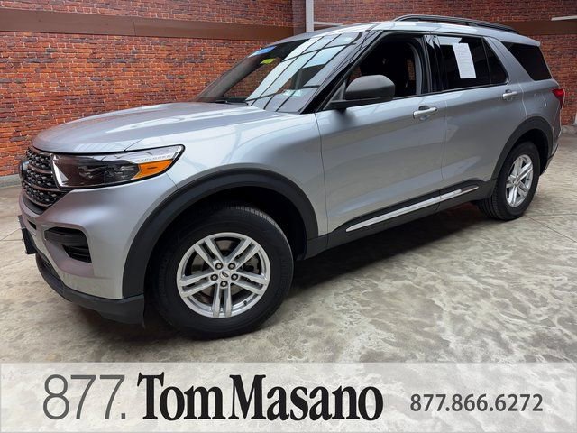Used 2022 Ford Explorer XLT image 1