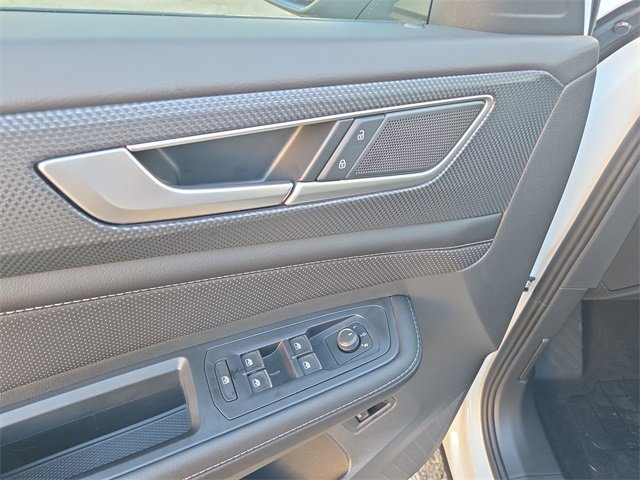 New 2026 Volkswagen Atlas Cross Sport SEL image 11