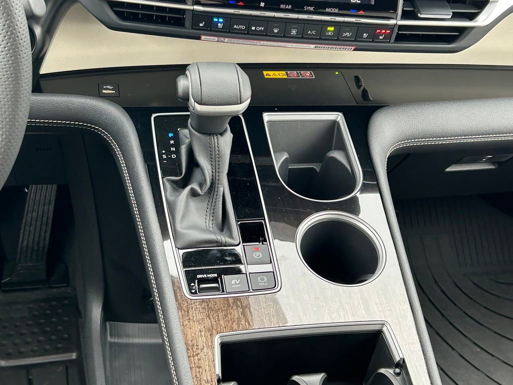 Used 2026 Toyota Sienna Limited image 23