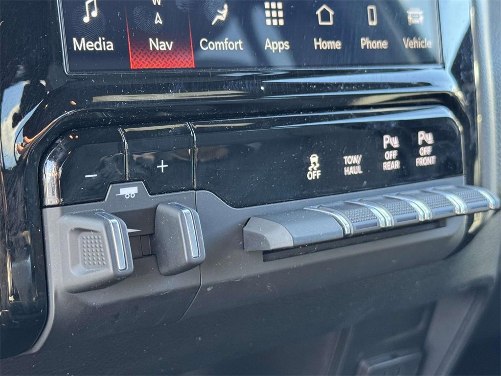 Used 2024 RAM 2500 Big Horn w/ Night Edition image 19