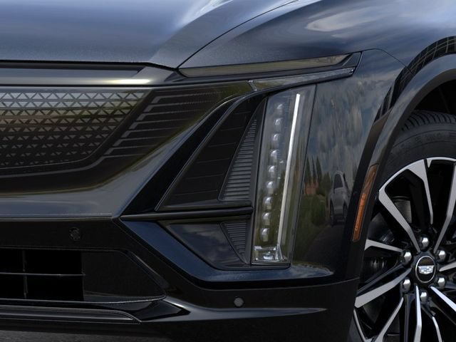 New 2026 Cadillac Lyriq Sport w/ LPO, Floor Liner Package AWD/4WD image 10