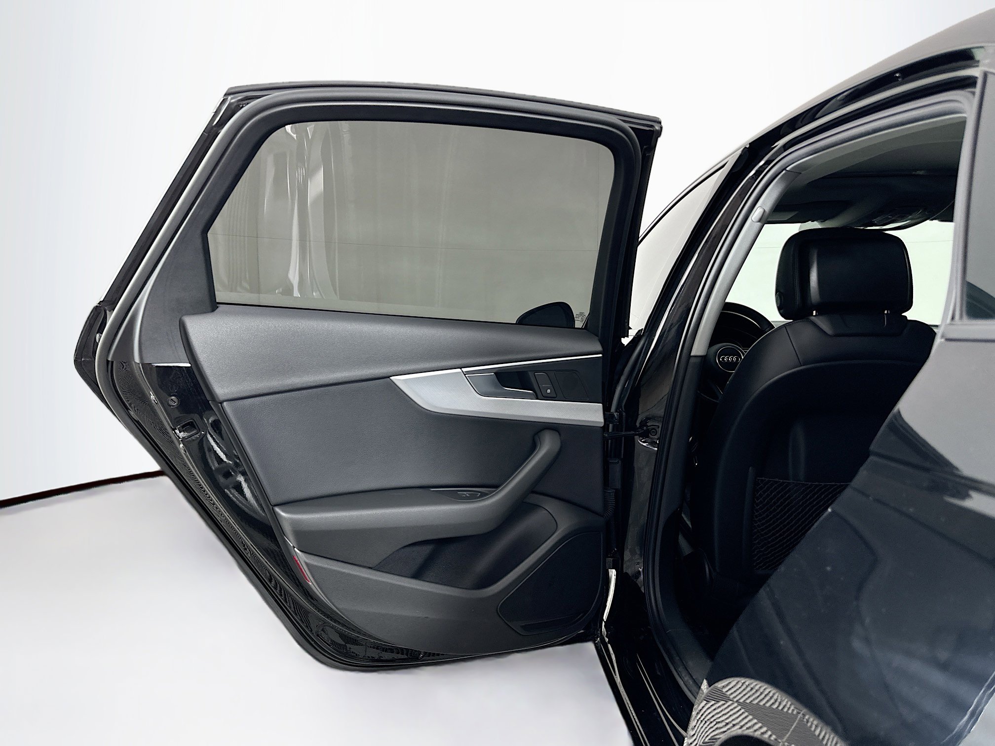 Used 2017 Audi A4 2.0T Premium image 26