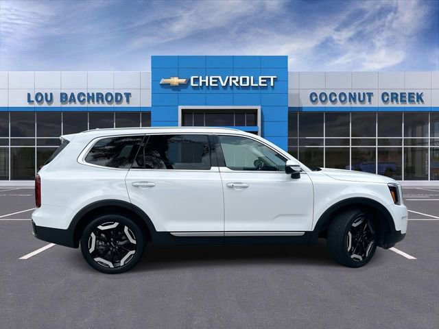 Used 2025 Kia Telluride S FWD image 9