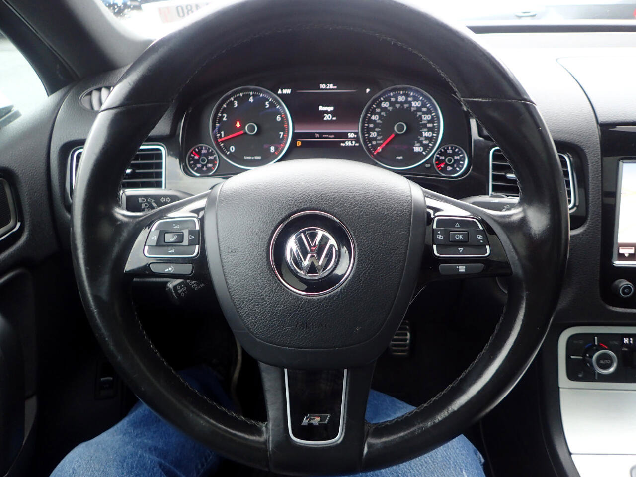 Used 2014 Volkswagen Touareg VR6 image 15