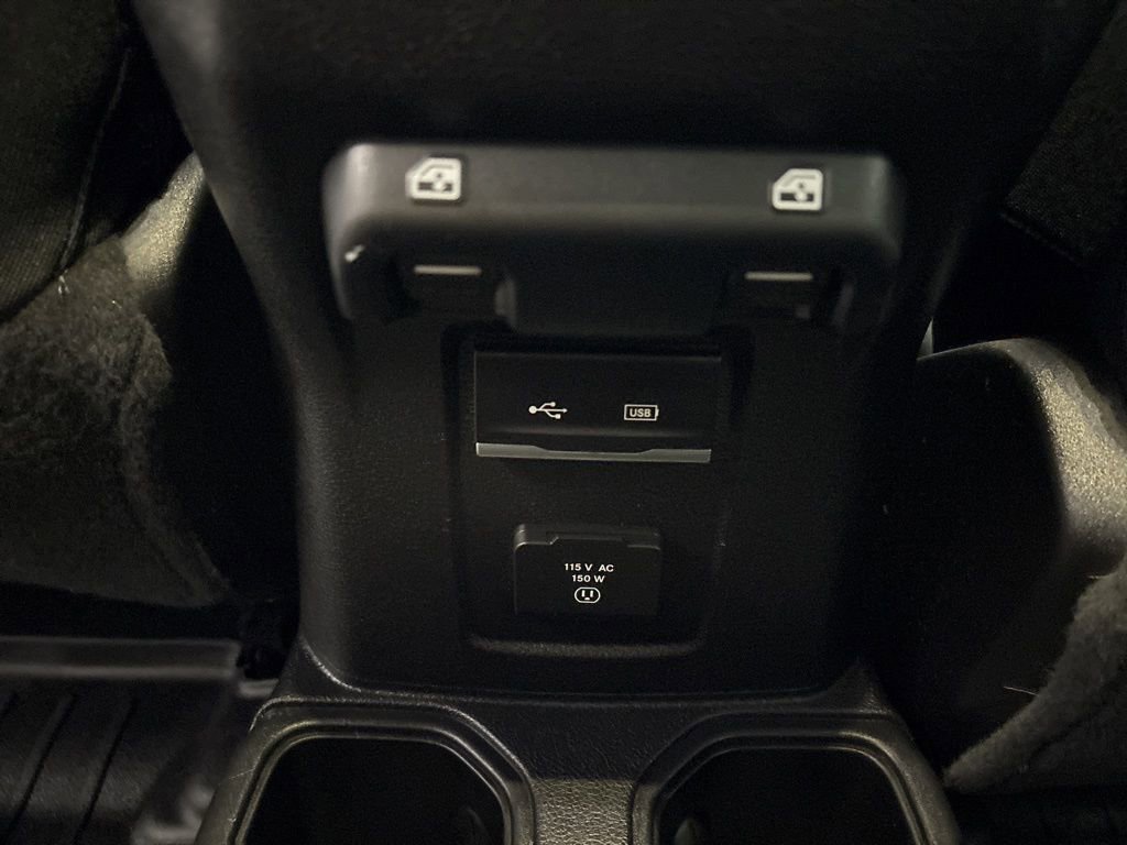 Used 2019 Jeep Wrangler Unlimited Sahara w/ Cold Weather Group image 26