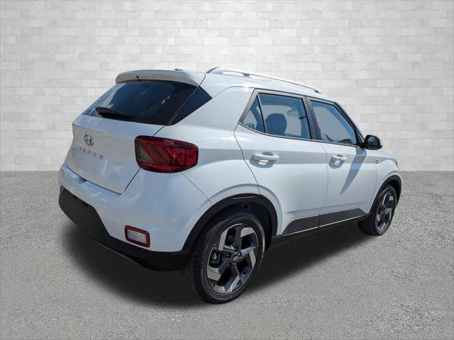 New 2026 Hyundai Venue SEL FWD image 2