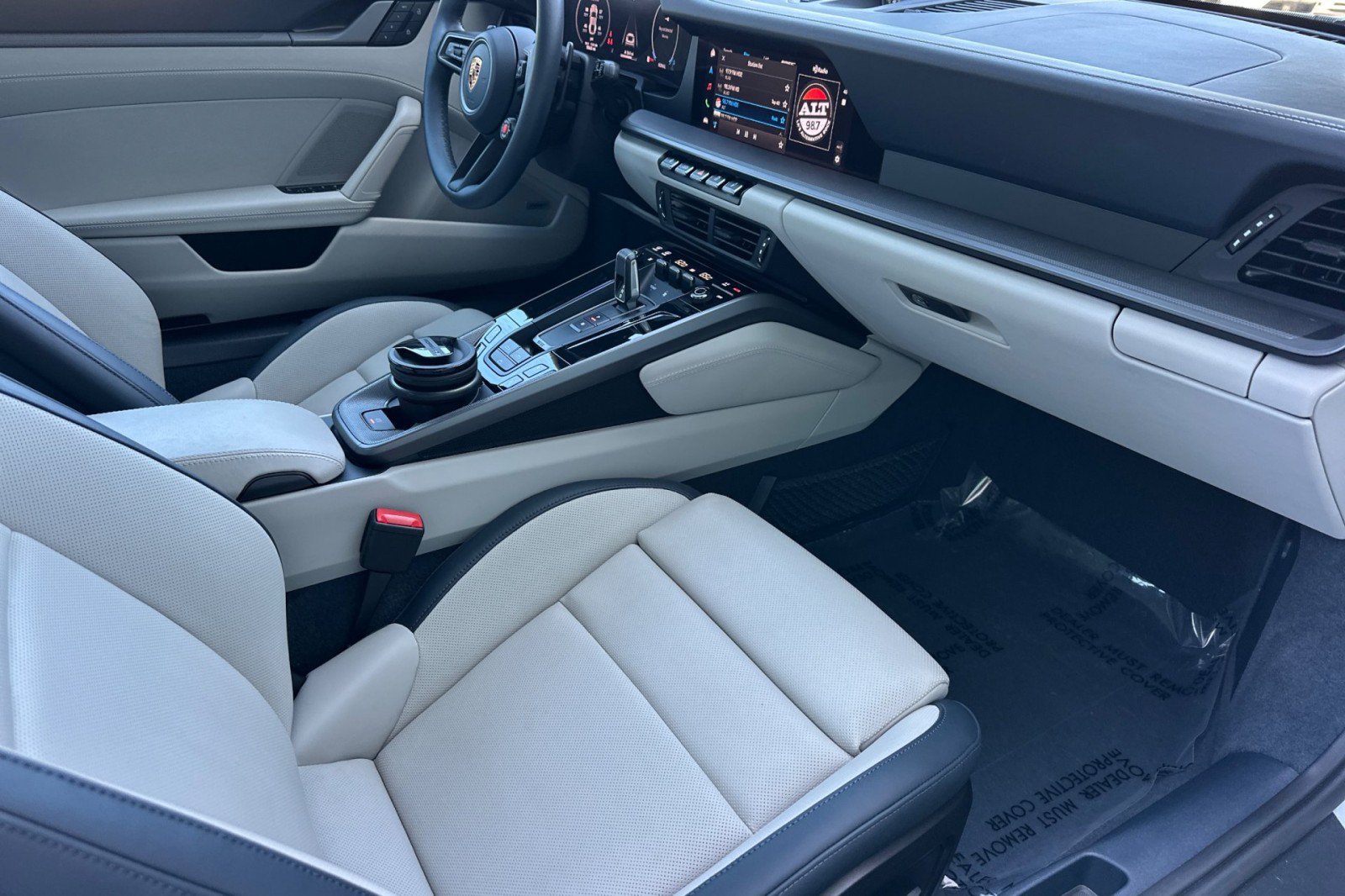 Certified 2025 Porsche 911 Carrera RWD image 16
