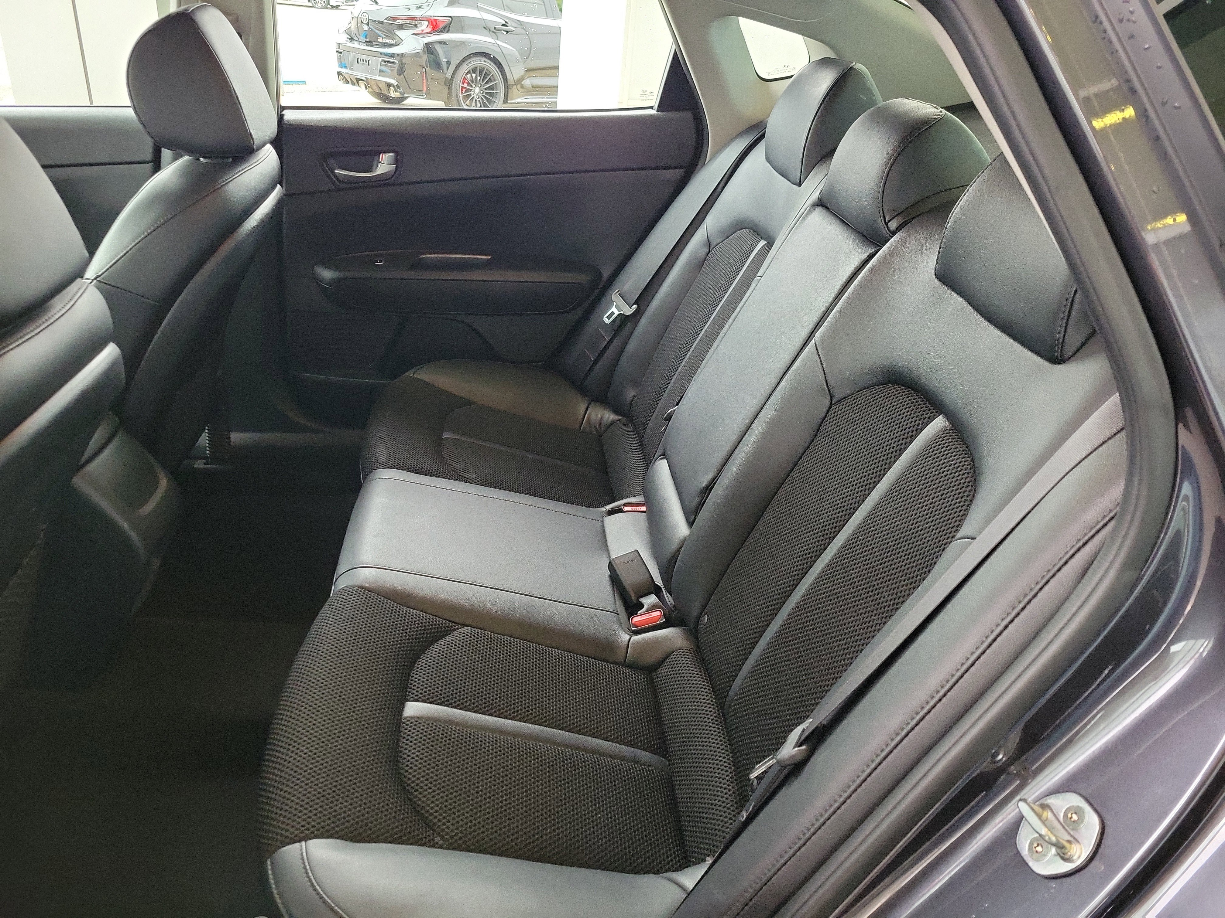 Used 2019 Kia Optima S image 27