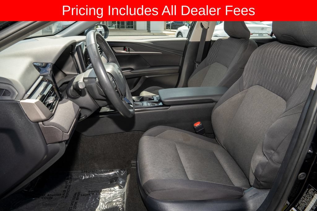 Used 2025 Toyota Camry LE w/ Convenience Package AWD/4WD image 9