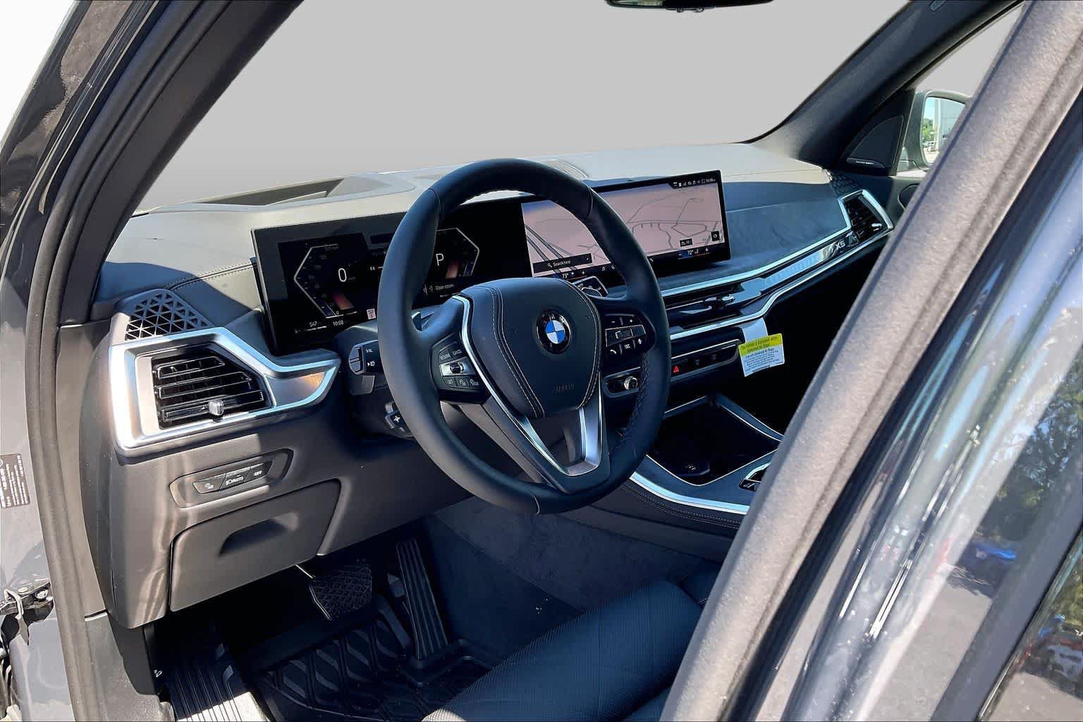 Used 2026 BMW X5 xDrive40i AWD/4WD image 9