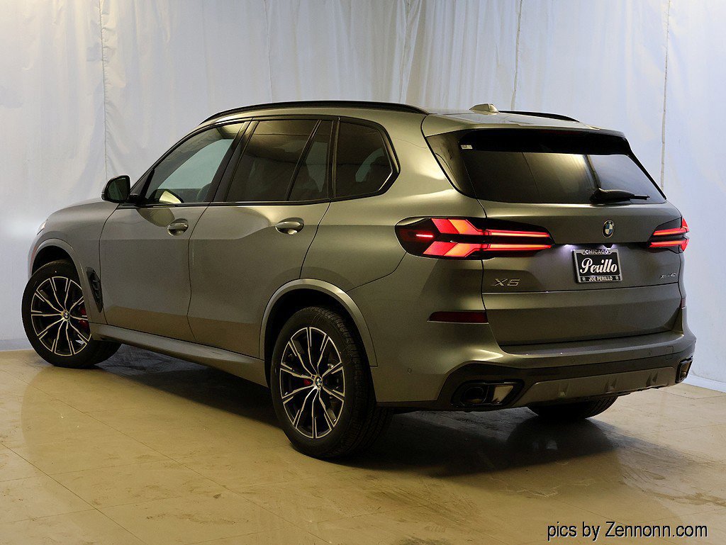 Used 2026 BMW X5 xDrive40i w/ M Sport Package AWD/4WD image 3