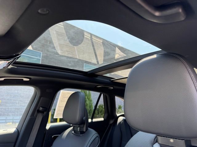 Used 2026 Mercedes-Benz GLC 300 4MATIC image 22