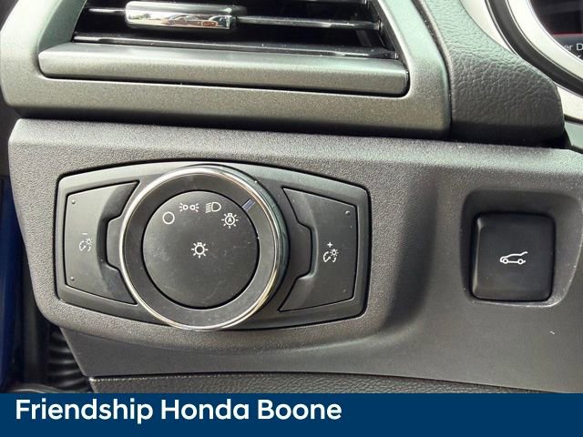 Used 2016 Ford Fusion SE FWD image 29