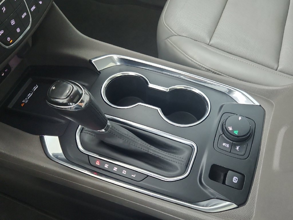 Used 2019 Chevrolet Traverse Premier w/ Driver Confidence II Package FWD image 30