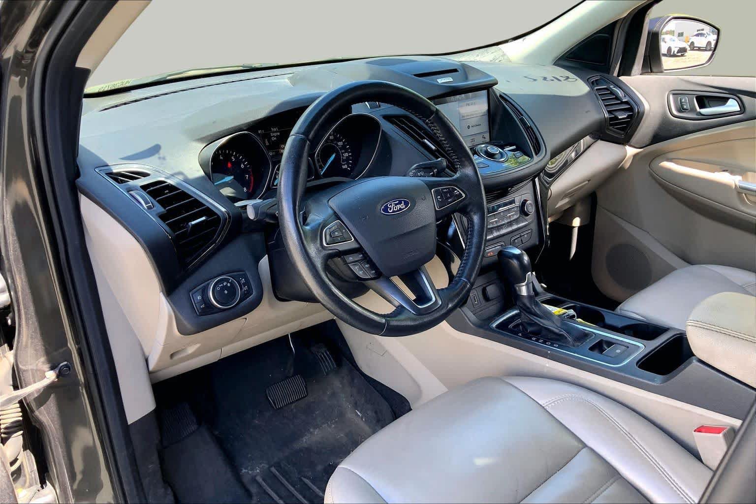 Used 2017 Ford Escape Titanium AWD/4WD image 18