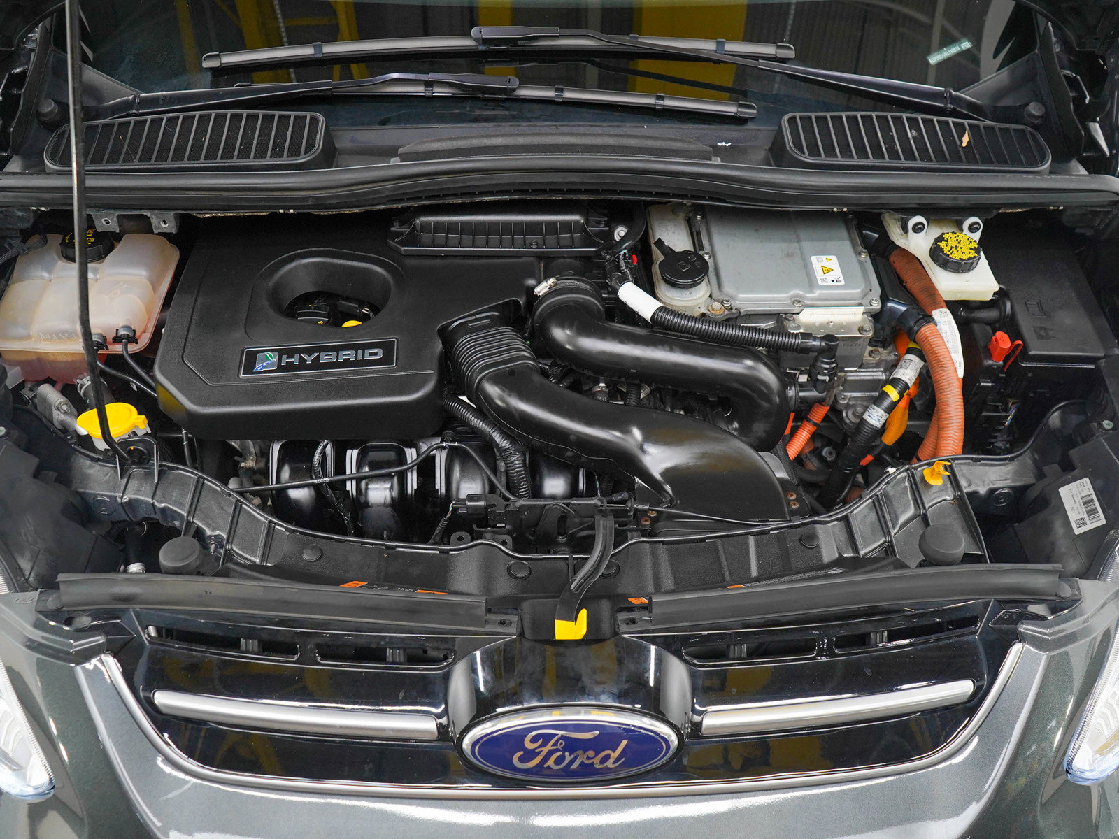 Used 2017 Ford C-MAX Titanium w/ Equipment Group 301A FWD image 28