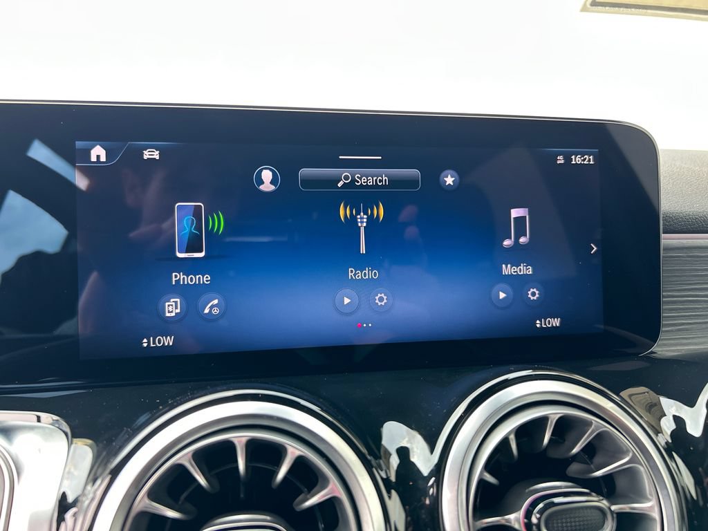 New 2026 Mercedes-Benz GLB 250 4MATIC image 19