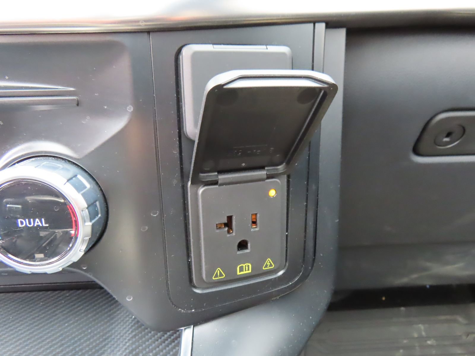 Used 2023 Ford F150 Raptor w/ Raptor 37 Performance Package AWD/4WD image 34