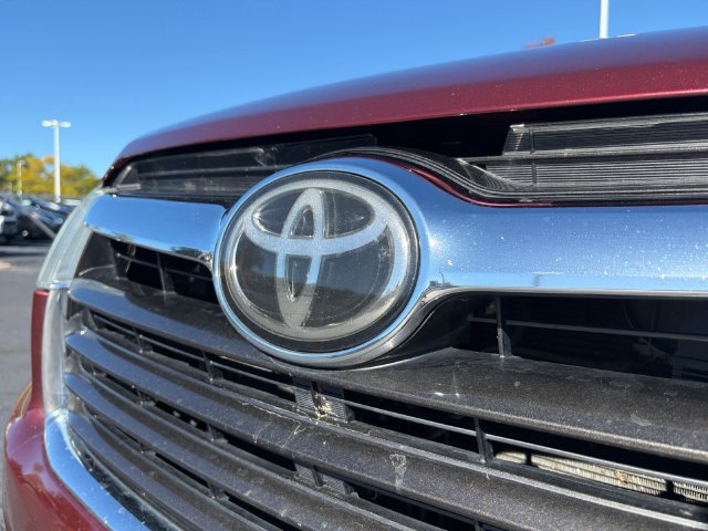 Used 2014 Toyota Highlander Limited w/ Driver Technology Package AWD/4WD image 23