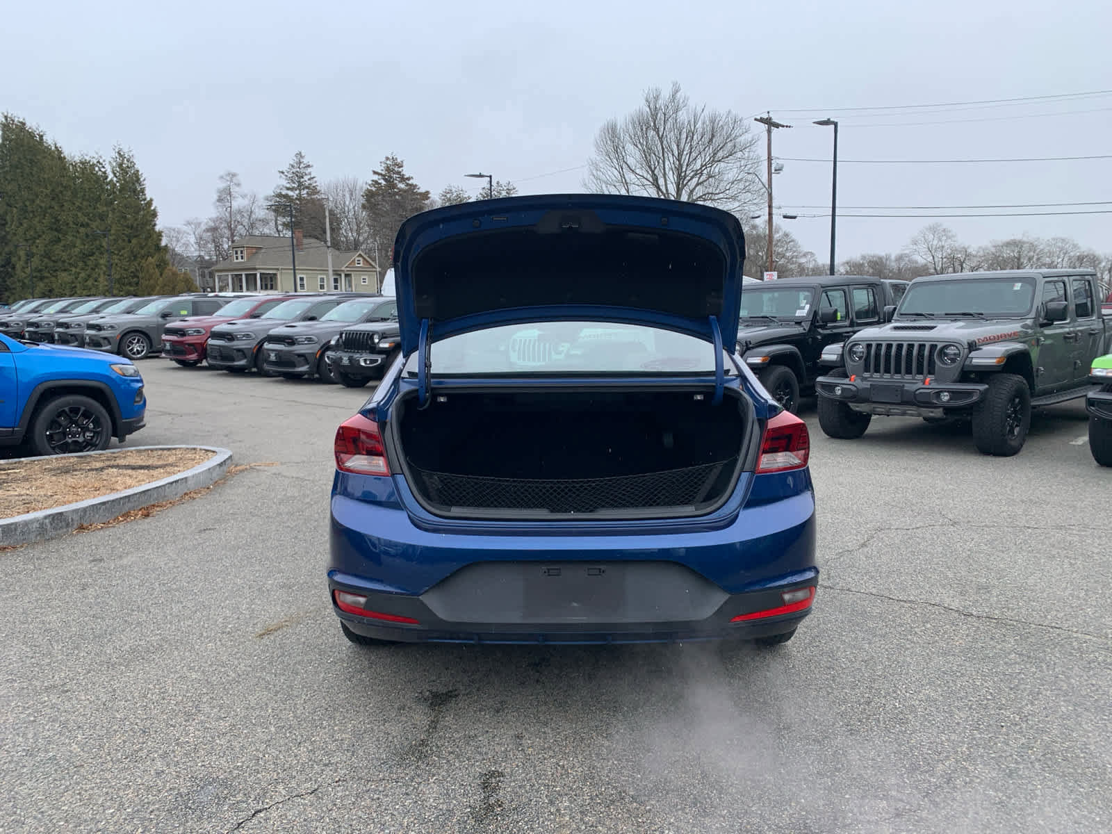 Used 2020 Hyundai Elantra SE image 35