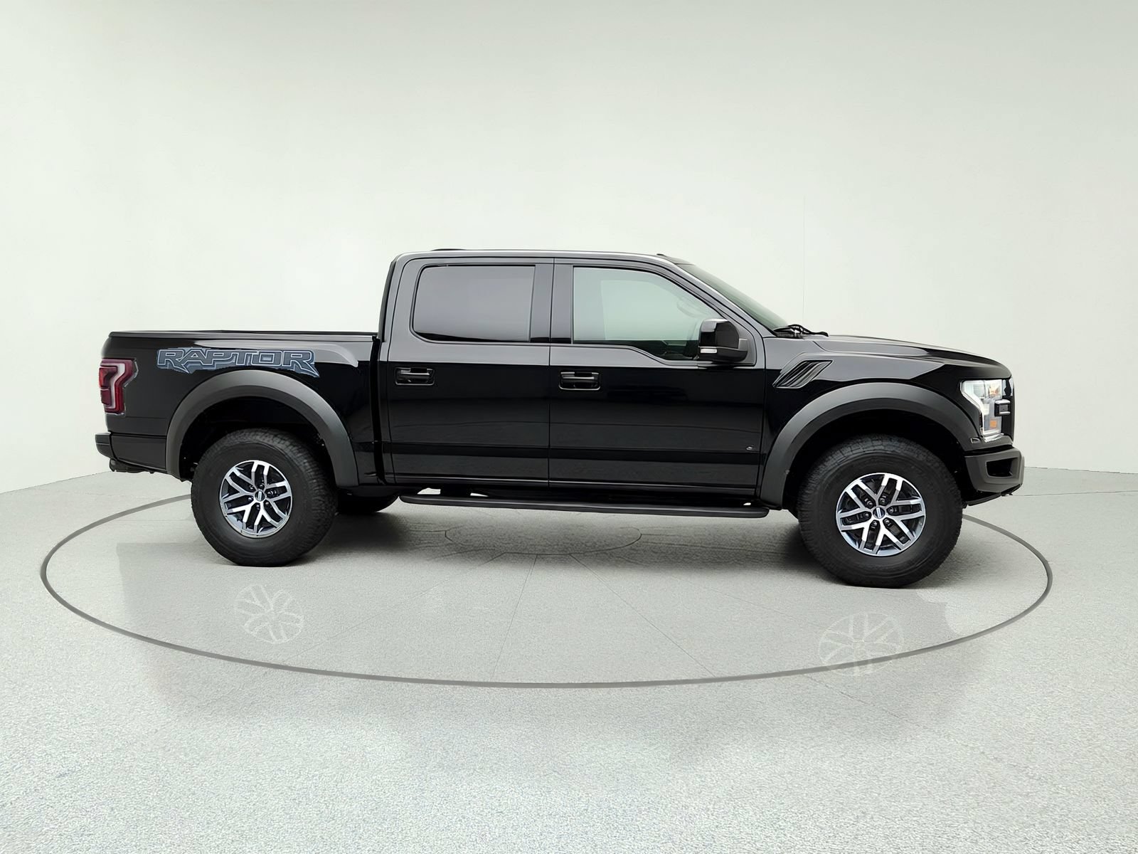 Used 2017 Ford F150 Raptor w/ Equipment Group 802A Luxury AWD/4WD image 10