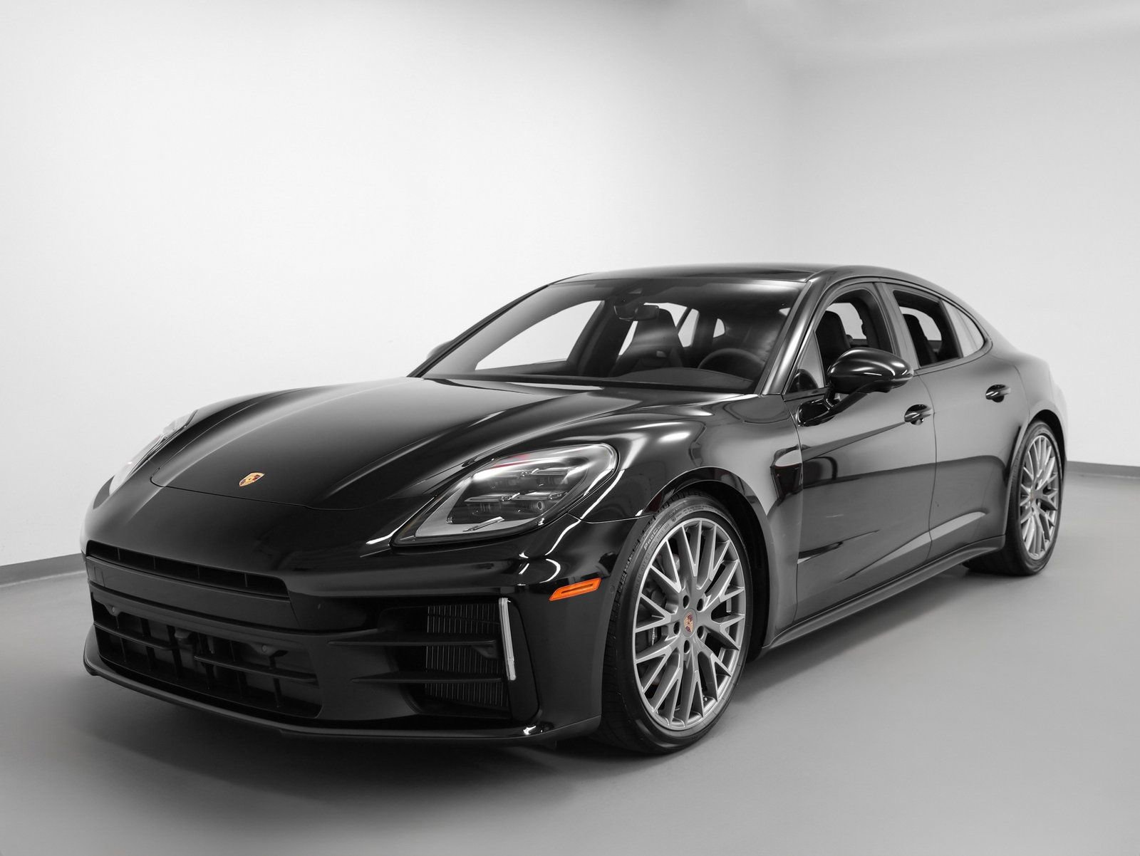 Certified 2025 Porsche Panamera 4 AWD/4WD image 6