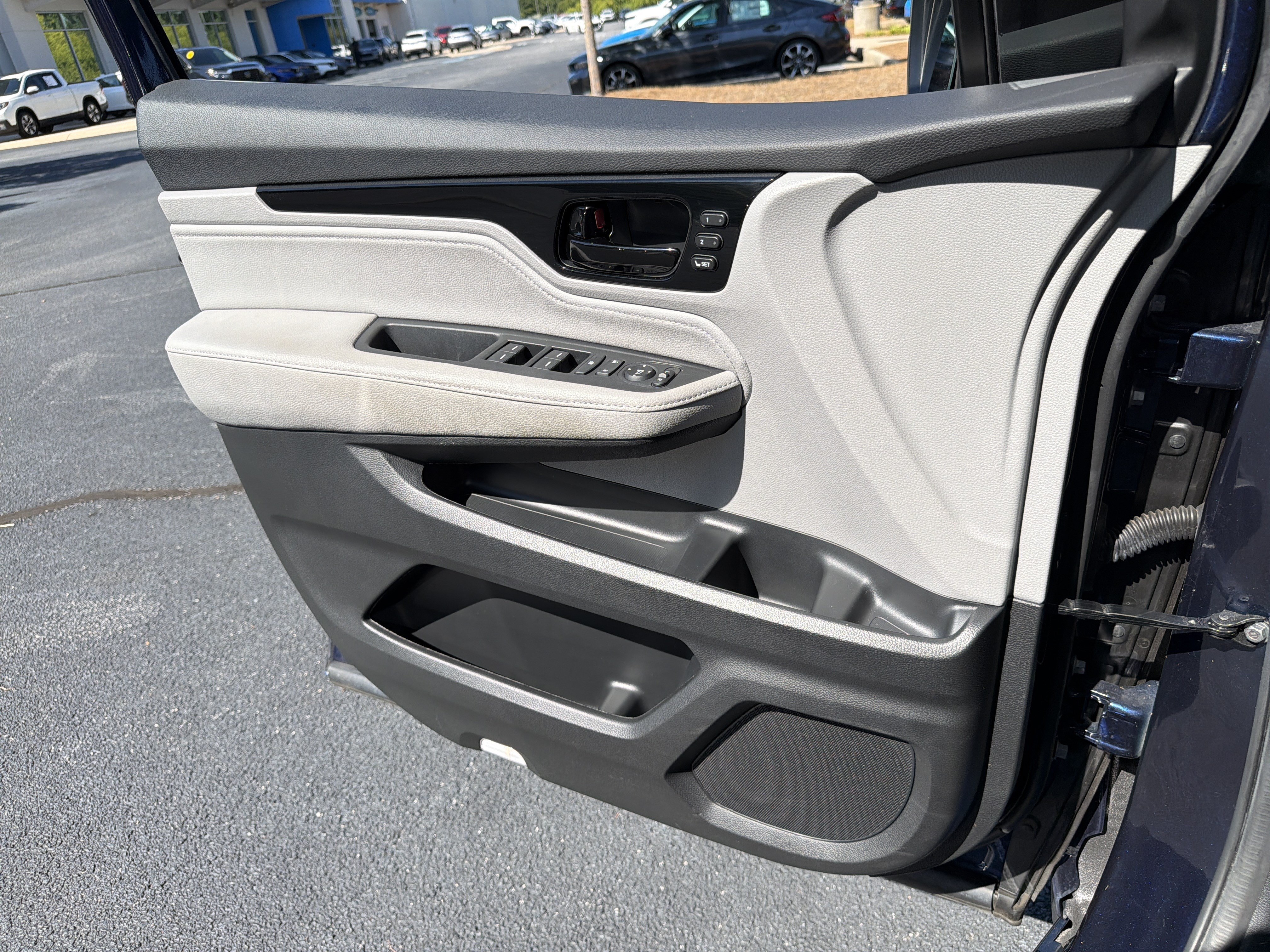 Certified 2024 Honda Odyssey Touring image 13