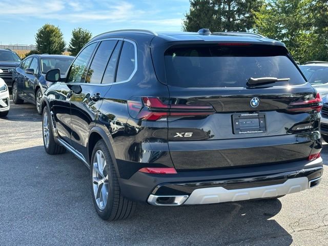 New 2026 BMW X5 xDrive50e w/ Climate Comfort Package image 5