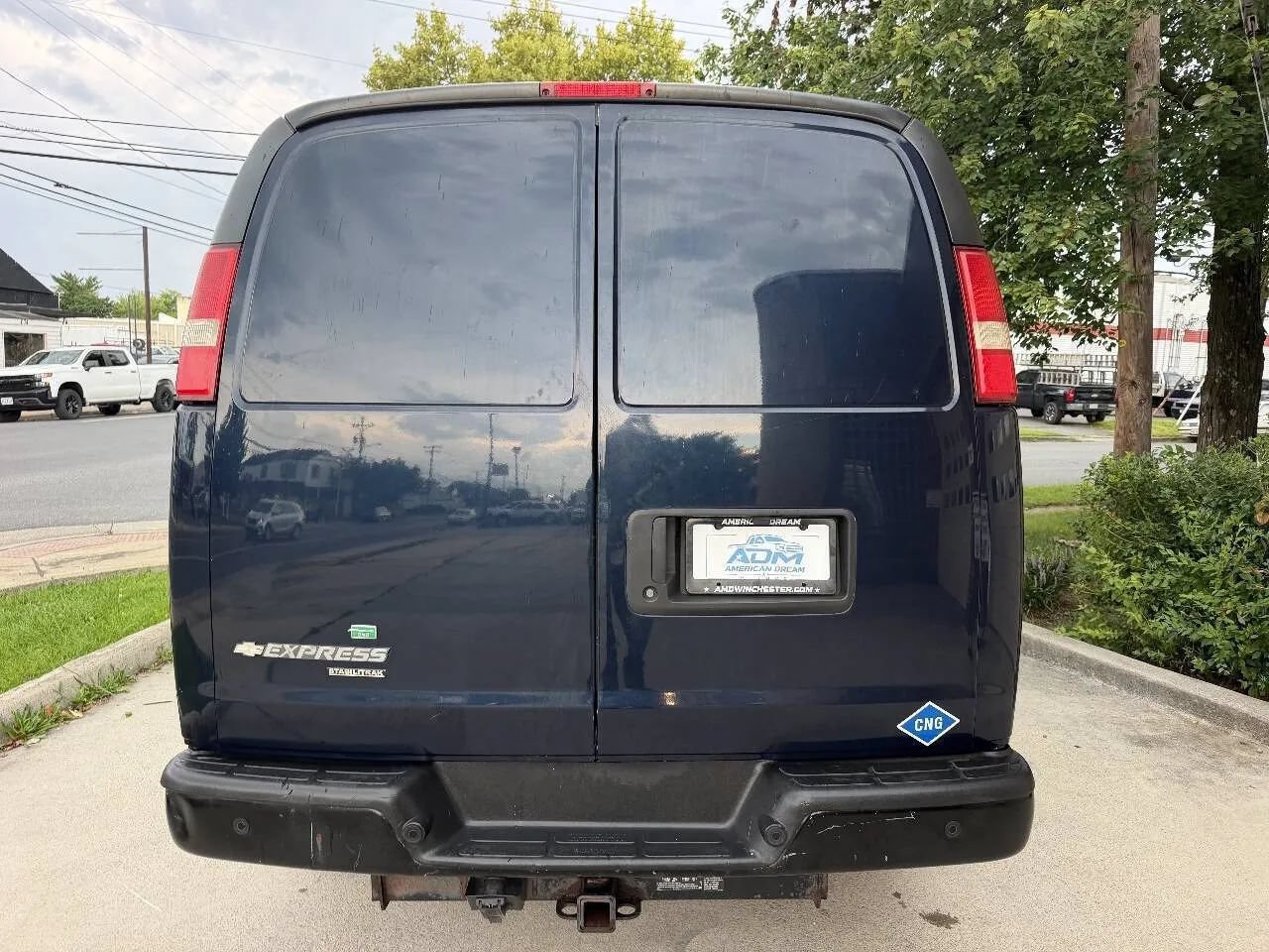 Used 2015 Chevrolet Express 2500 w/ Cold Climate Package RWD image 8