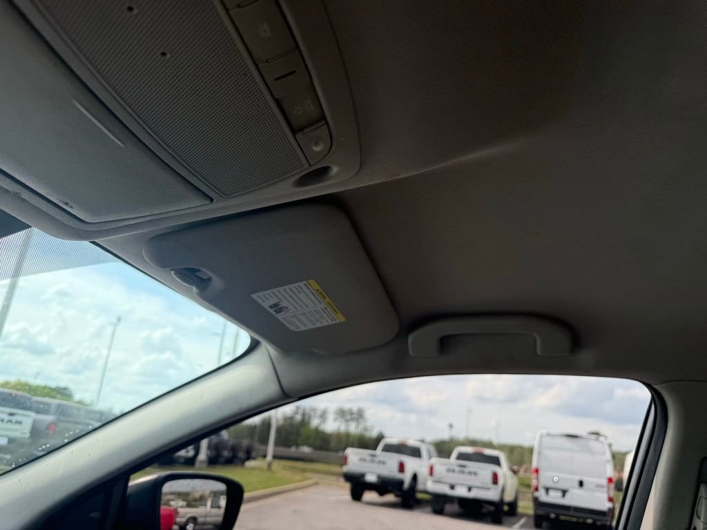 Used 2021 Nissan Rogue Sport S image 41