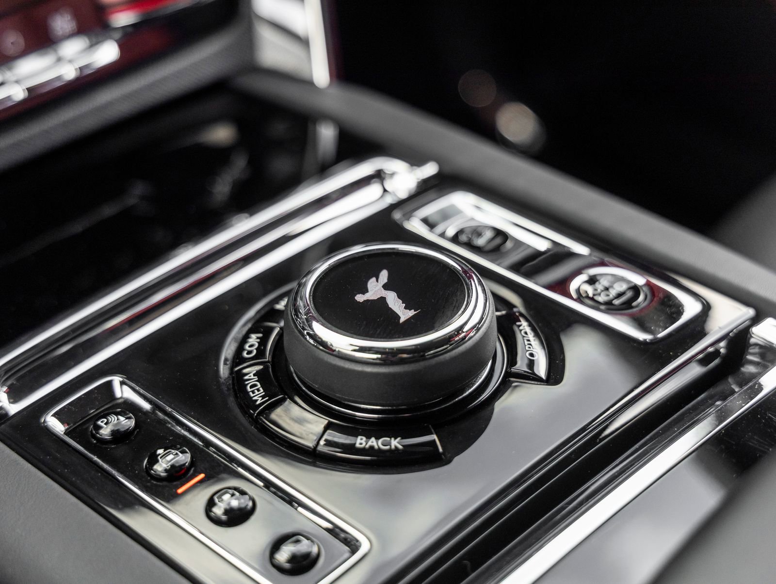 Certified 2023 Rolls-Royce Cullinan w/ Dark Exterior Package image 36