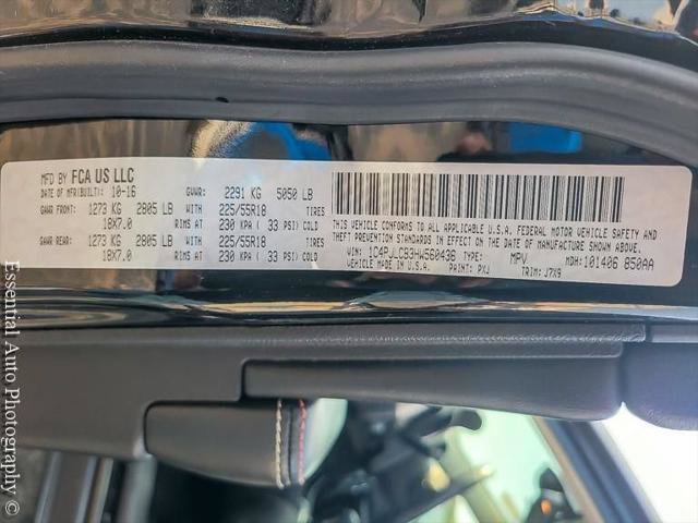 Certified 2017 Jeep Cherokee Latitude w/ Comfort & Sound Group FWD image 28