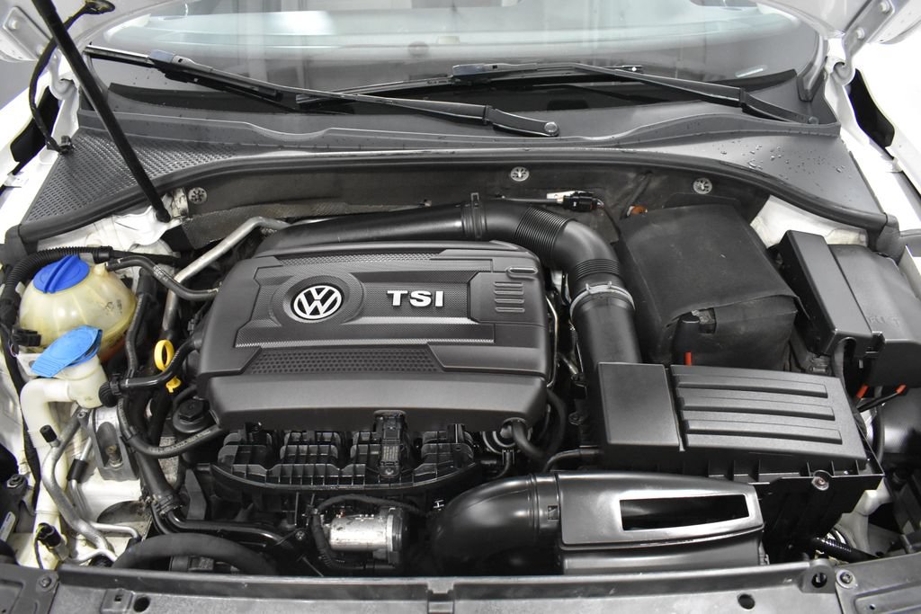 Used 2015 Volkswagen Passat 1.8T Sport FWD image 28