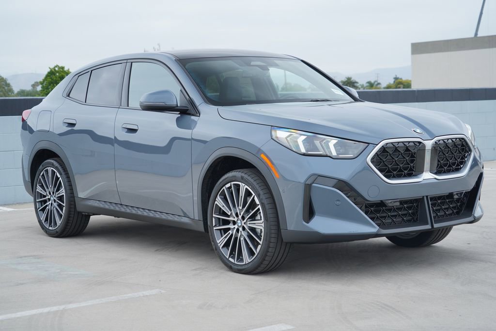 New 2026 BMW X2 xDrive28i w/ Convenience Package AWD/4WD image 3
