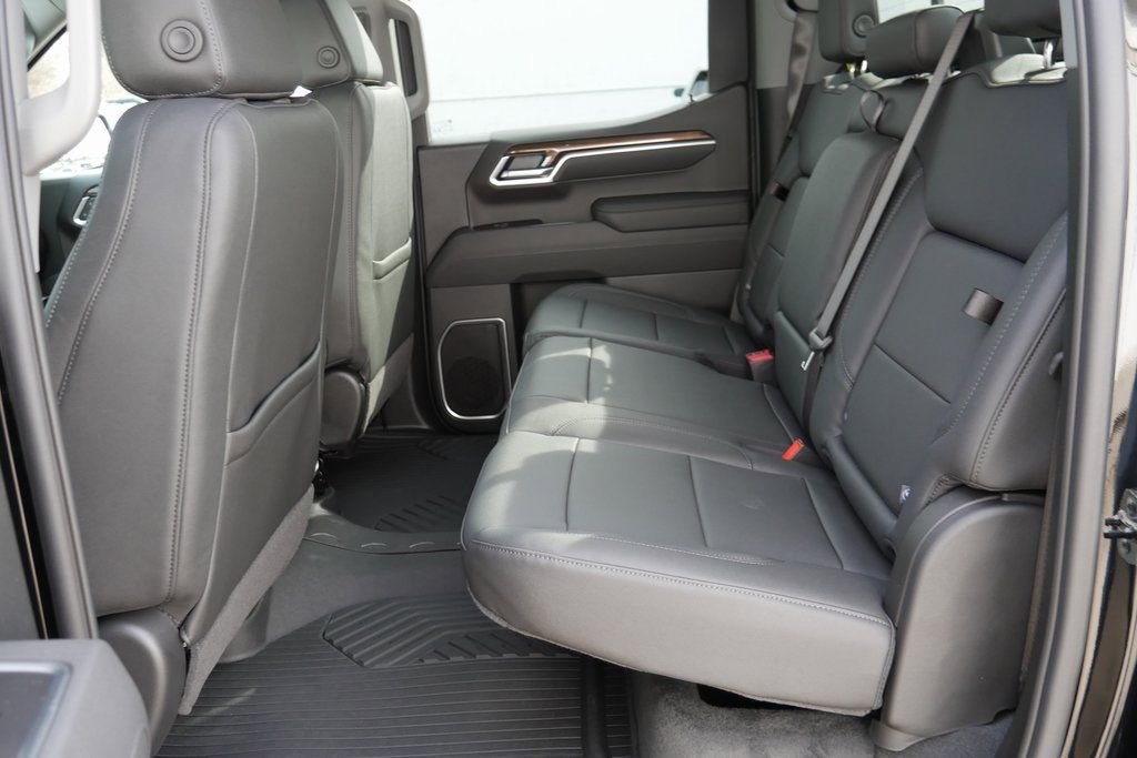 New 2026 Chevrolet Silverado 1500 LT w/ Z71 Off-Road Package image 26